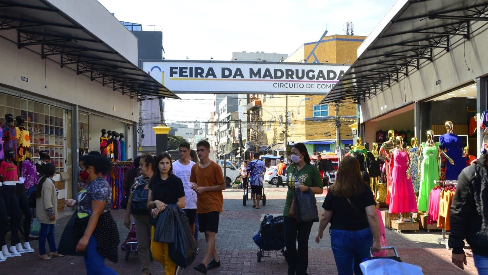 Estratégia de atacado para varejo: 12 táticas para vender mais pelo WhatsApp (guia do Brás, 2026)